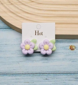 Lilac Daisy No-Piercing Stud Earrings