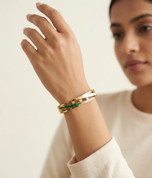Green Flag Cuff 💚