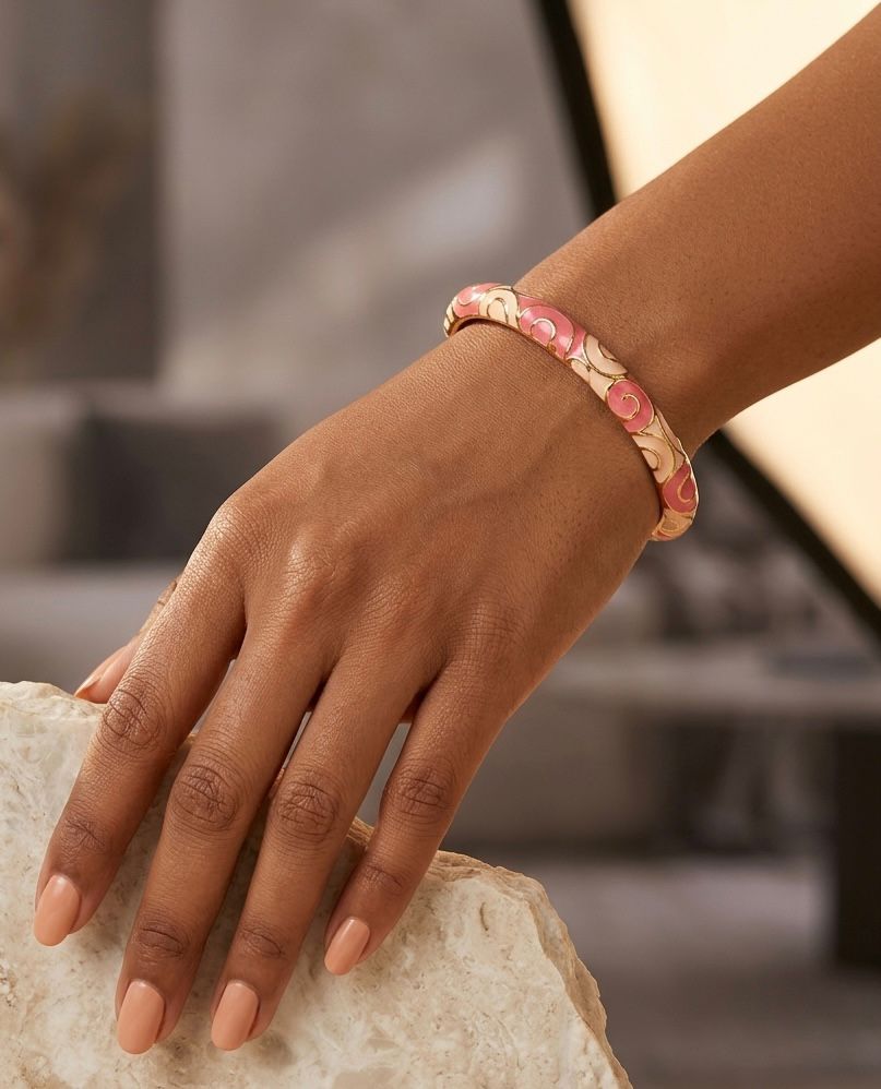 Swirl Girl 🌀🌸